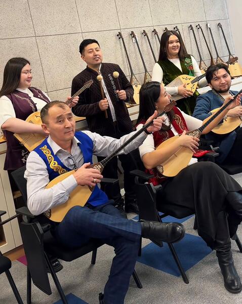 Столичные педагоги запустили новый тренд в честь Дня благодарности