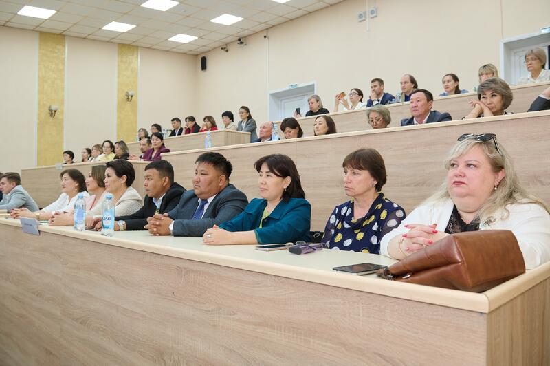 В Kozybayev University прошел педагогический форум по вопросам развития регионального образования