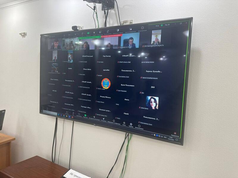 В Казахстане разрабатывают меры по улучшению системы вывоза отходов в селах