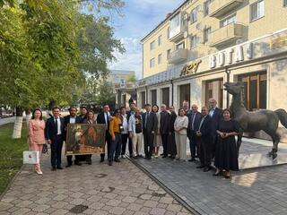 В арт-галерее «Ботай» состоялась встреча с участниками международного симпозиума художников «Ботай — культура Великой степи»