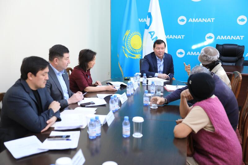 Аким области провел прием граждан