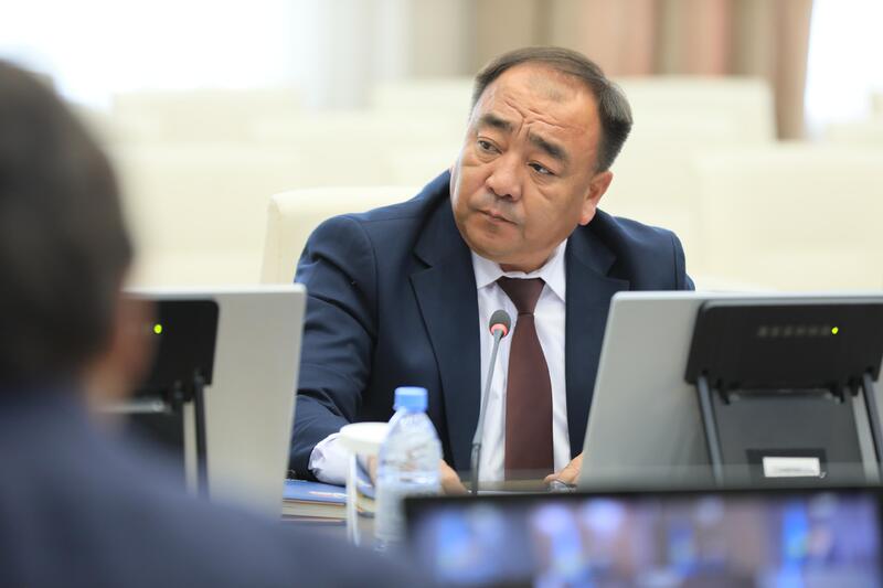 В этом году в области школу заканчивает 10 481 выпускник