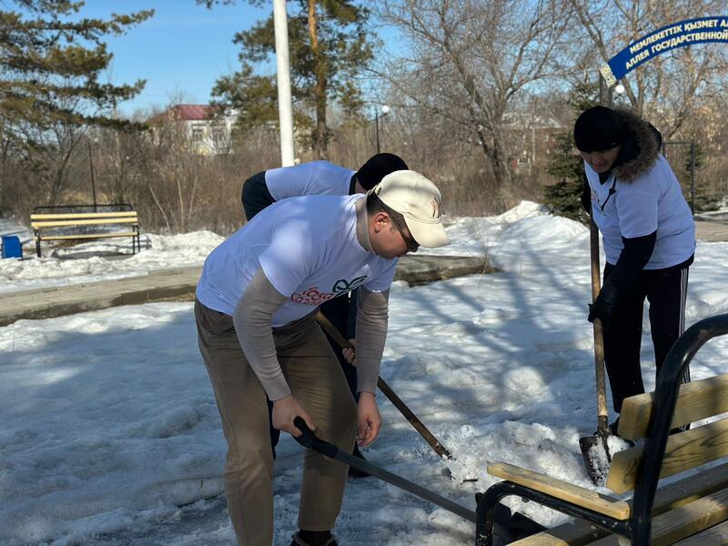 В Костанайской области очищены памятники, посвящённые ветеранам войны