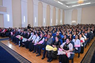 В области Абай торжественно отметили День учителя