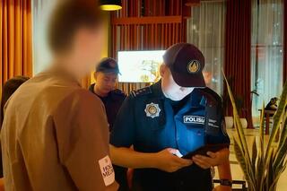 10 посетителей увеселительных заведений столицы оштрафовали за курение кальяна в общественном месте