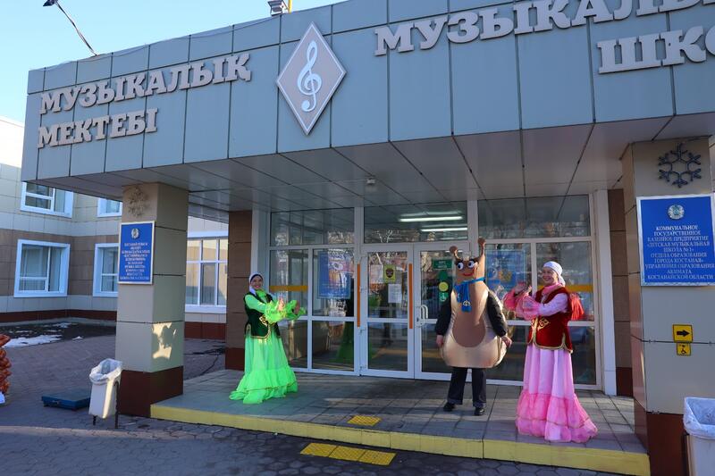 Аким Костанайской области проголосовал на референдуме