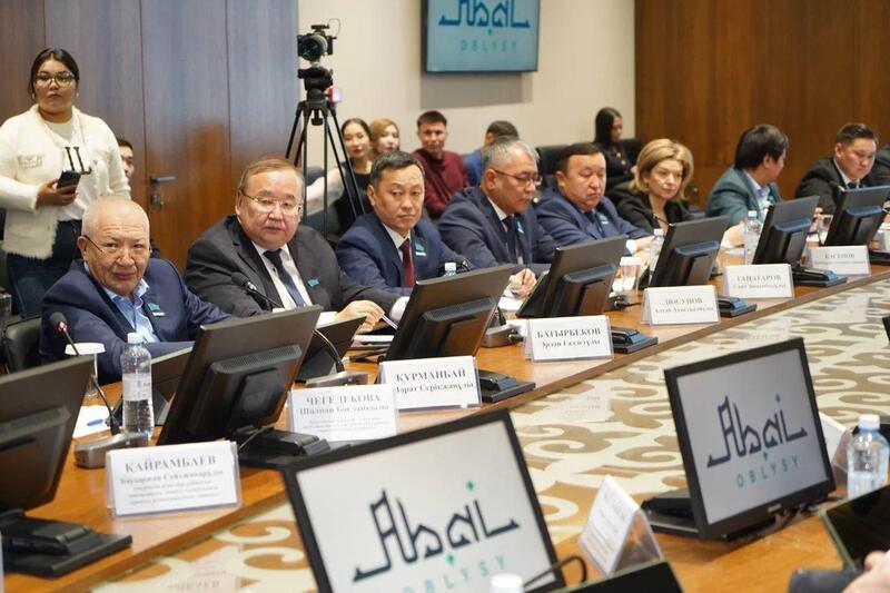 Состоялась XXXII сессия маслихата области Абай