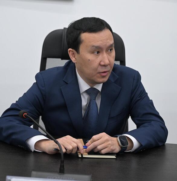 Аким области Асаин Байханов провел личный прием граждан