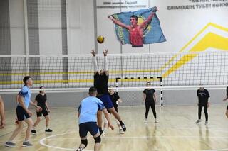 В Астане прошел турнир по волейболу среди организаций района Сарайшык