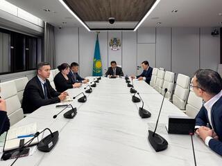 Айдарбек Сапаров провел личный прием граждан