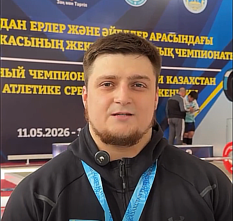 Карагандинский штангист установил три рекорда на республиканском чемпионате