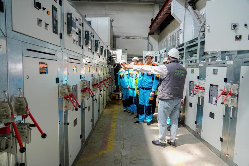 «Путь в профессию: от колледжа к производству»: молодежь столицы провела встречу на электротехническом заводе