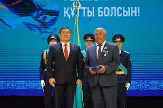 В Кокшетау отметили День Республики и наградили отличившихся акмолинцев