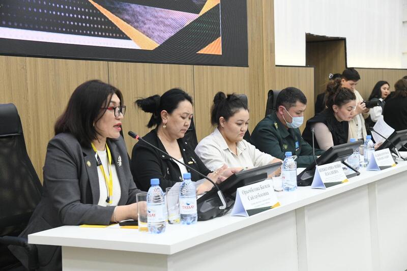 Сотни соискателей и работодателей собрала на своей площадке ярмарка вакансий в Астане