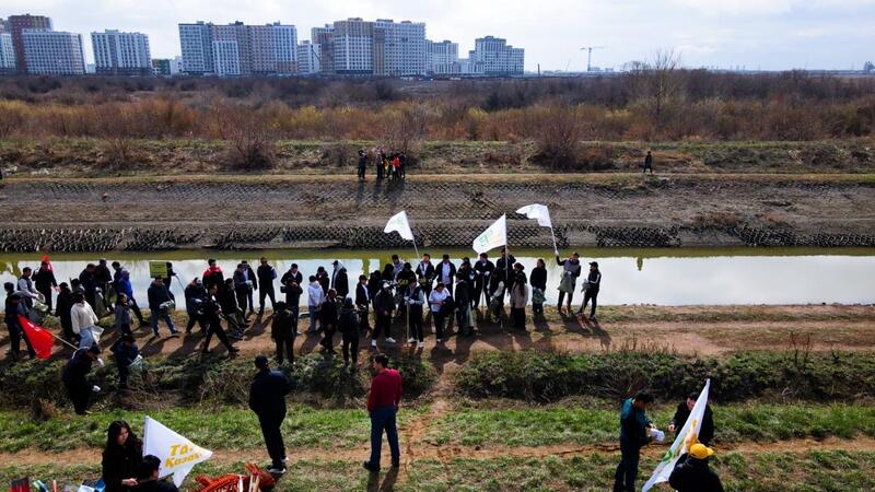 Более тысячи банкиров поддержали экологическую акцию «Таза Қазақстан» в Астане