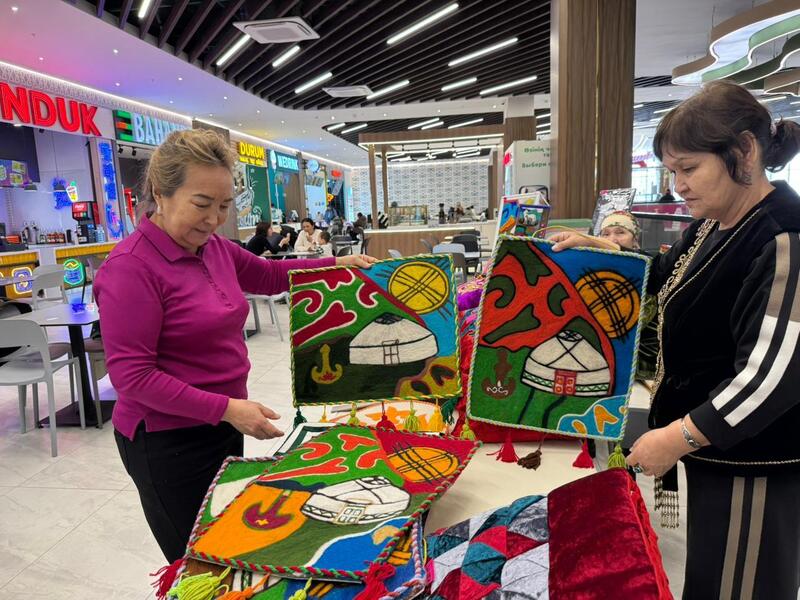 Выставка ремесленниц Центра активного долголетия провели в Астане в честь Наурыза