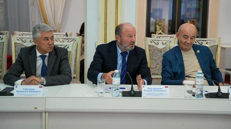 Институт законодательства и правовой информации провел круглый стол на тему «Реализация приоритетных задач по совершенствованию нормотворчества и правового информирования населения в контексте Послания Президента Республики Казахстан»