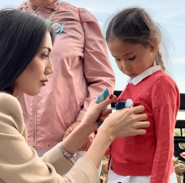 «Ленты Победы» подарили жителям и гостям столицы