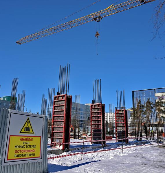 Аким области Асаин Байханов в рамках рабочей поездки посетил ряд инвестиционных объектов региона, ознакомился с ходом строительства гостиницы «Novotel», а также побывал на предприятиях центральной промышленной зоны областного центра