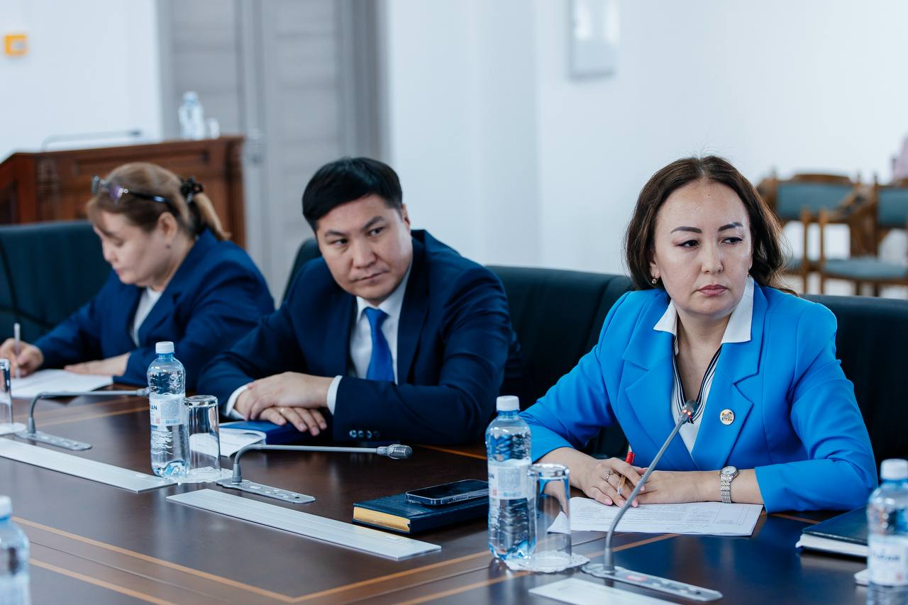 Болат Акчулаков принял граждан по личным вопросам