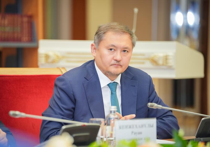 Новая академическая семитомная история Казахстана рекомендована к публикации