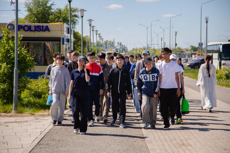 В Астане школьники-участники олимпиады по географии посадили деревья и заложили основу парка «GeoStar»