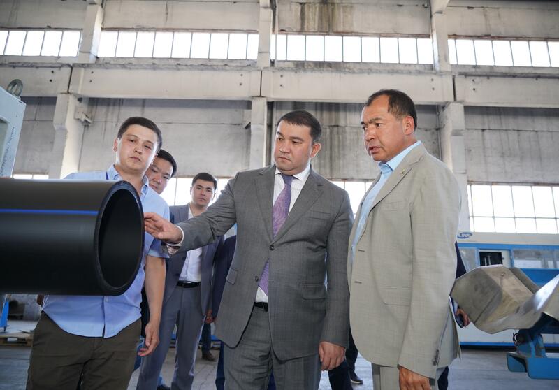НУРАЛХАН КУШЕРОВ ОЗНАКОМИЛСЯ С СОСТОЯНИЕМ ИНДУСТРИАЛЬНОЙ ЗОНЫ В КЕНТАУ