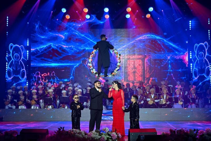 Победителю областного конкурса «Абай елі – өнер кеніші» подарили современный сборный сценический комплекс