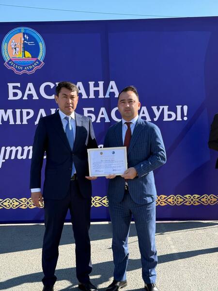 В Кульсары передали 9 единиц спецтехники для обращения с отходами