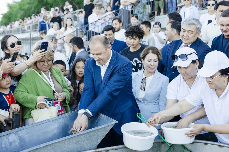 Более 5 000 атыраусцев собрал международный фестиваль «Қазыналы Каспий»