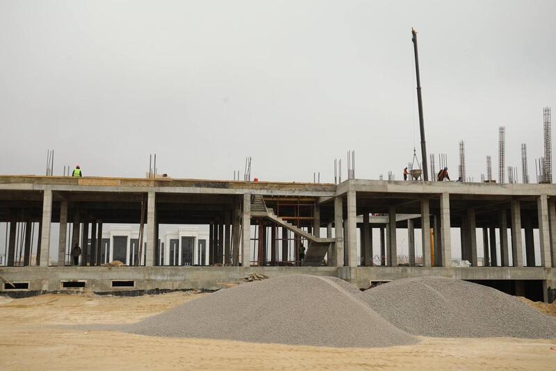 Нурдaулет Килыбай ознакомился со строительством автовокзала в Актау