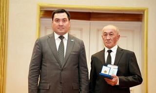 Госнаграды за свет и тепло: Министр энергетики Ерлан Аккенженов поздравил работников отрасли с профессиональным праздником