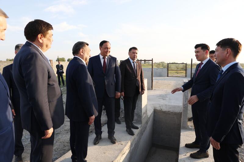 Ветеринарным организациям Жамбылской области вручили ключи от 50 новых служебных автомобилей