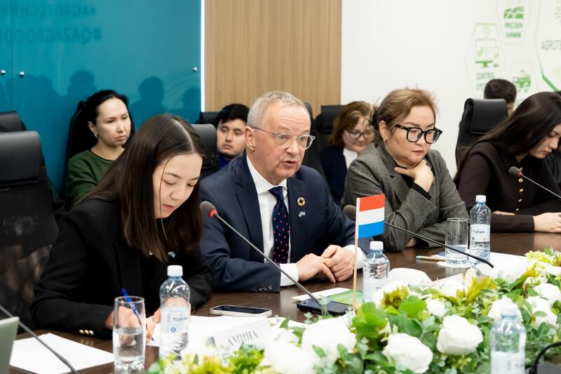 Роль женщин в устойчивом развитии сельского хозяйства обсудили в КазАТИУ
