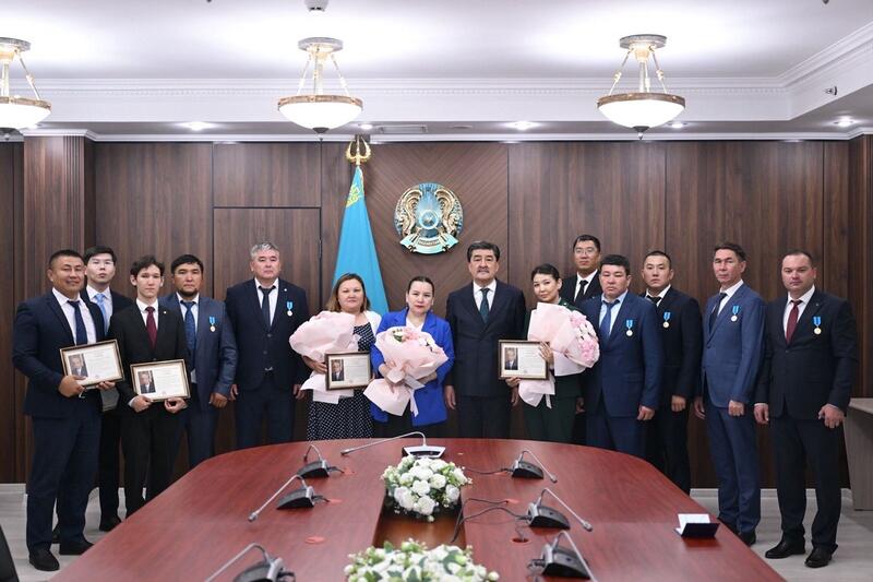 Торжественное мероприятие ко Дню государственных служащих