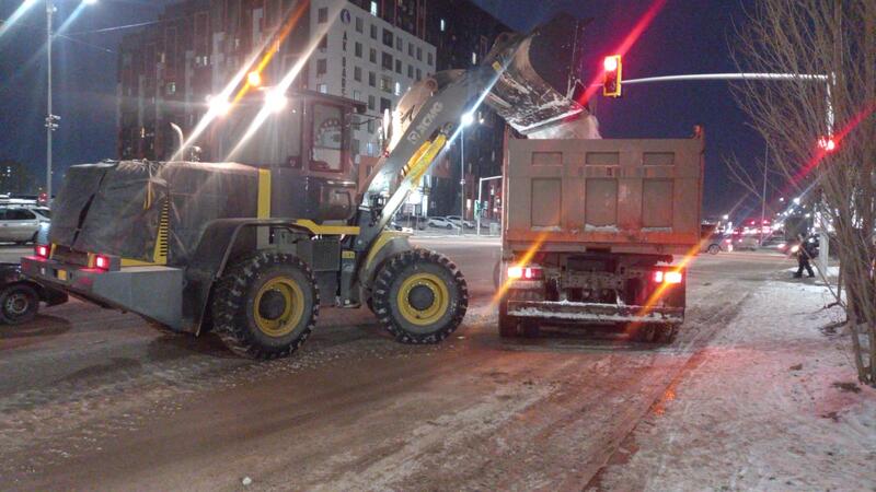 В Астане к уборке снега привлечено более 400 дорожных рабочих и около 1 000 единиц специальной техники