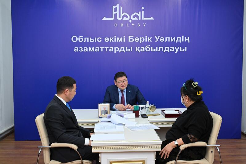 Аким области провел прием жителей Аягозского района по личным вопросам