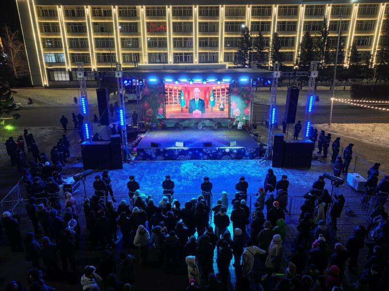 Аким области посетил праздничное мероприятие, посвященное Новому году