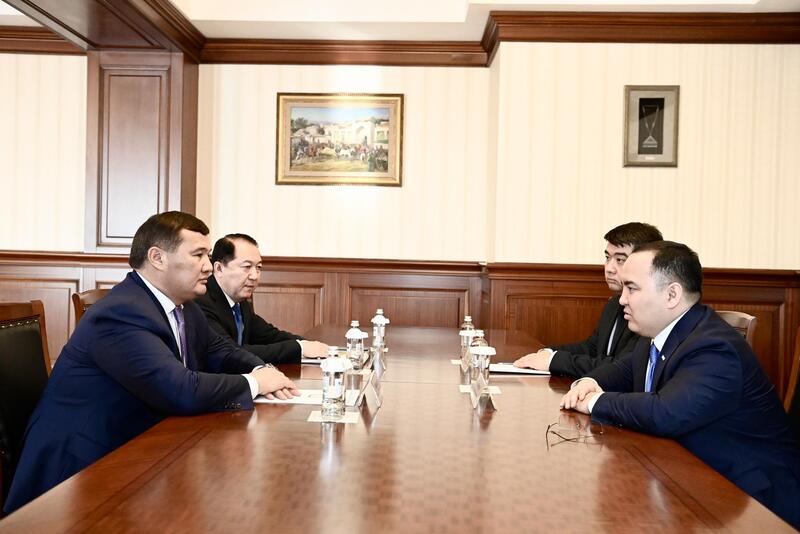 Аким области встретился с исполнительным секретарем партии «Amanat»