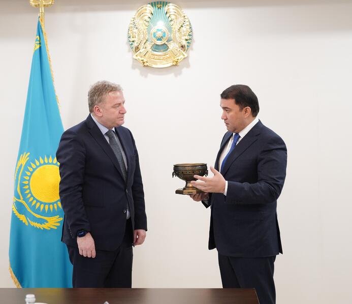 НУРАЛХАН КУШЕРОВ ВСТРЕТИЛСЯ С ПОСЛОМ ГРУЗИИ