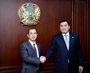 China Energy инвестирует $1 млрд в строительство солнечной и ветровой электростанций в Казахстане