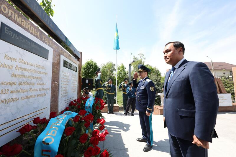 В Жамбылской области отметили 115-летие Бауыржана Момышулы