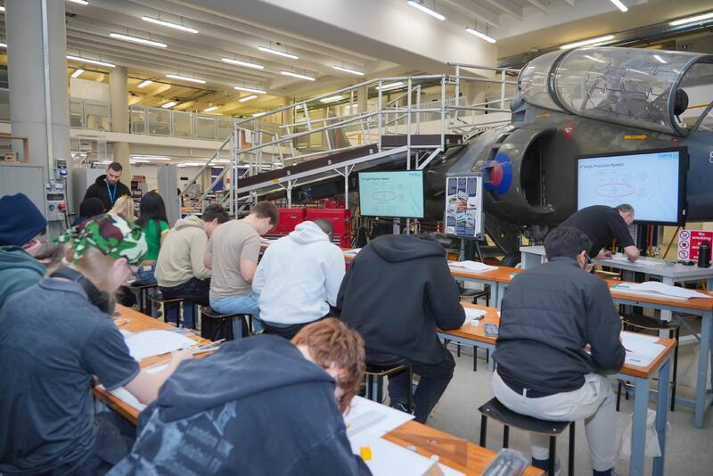 Министр науки и высшего образования РК Саясат Нурбек посетил Coventry University