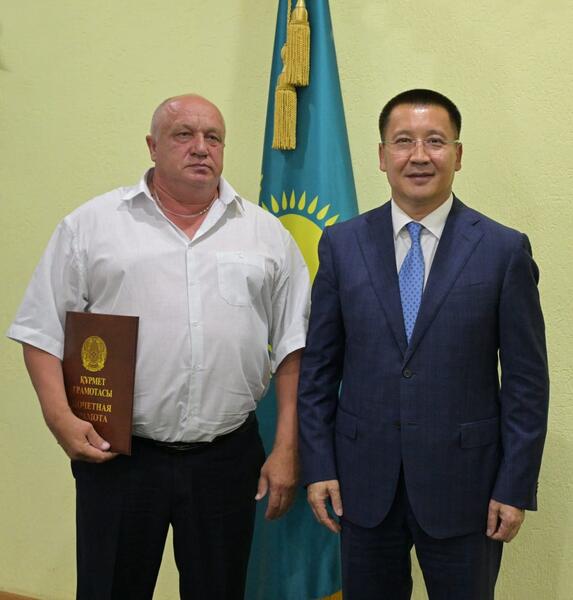 Асаин Байханов поздравил железнодорожников Павлодарской области с профессиональным праздником
