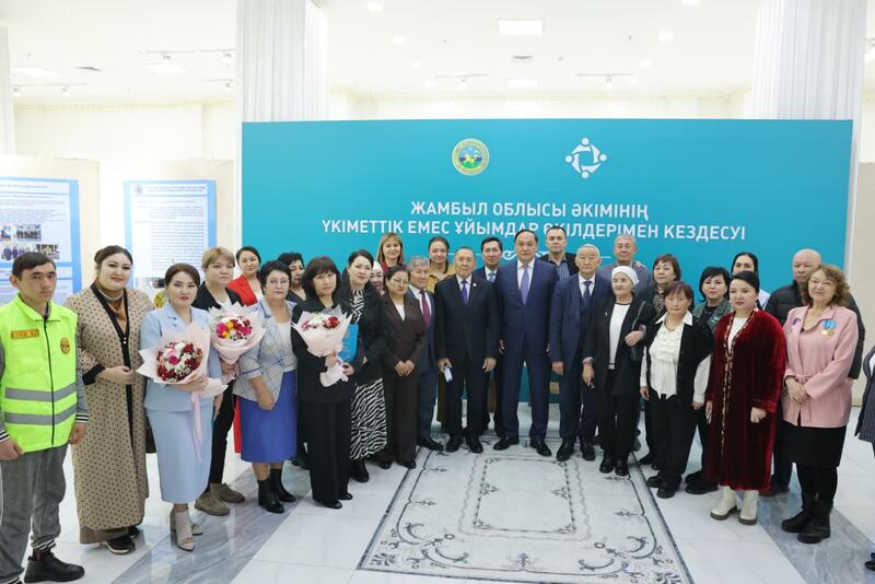 Ербол Карашукеев встретился с представителями НПО