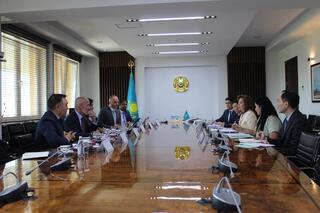 Глава Агентства провела встречу с представителями Abu Dhabi Commercial Bank PJSC
