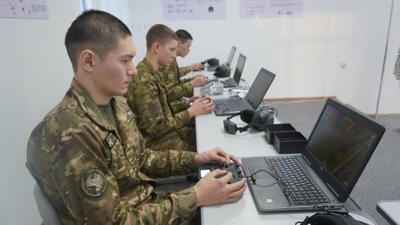 Казахстанский призер чемпионата мира по конькобежному спорту проходит срочную службу в Алматинском гарнизоне