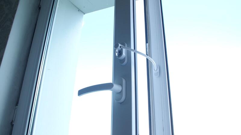 Акцию по предотвращению падений детей из окон провели в Астане