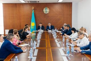 А. Биахметов провел встречу с населением и общественностью Атырауской области