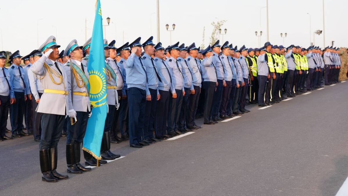 Гарнизонный строевой смотр полицейских и военнослужащих Нацгвардии состоялся в Туркестанской области